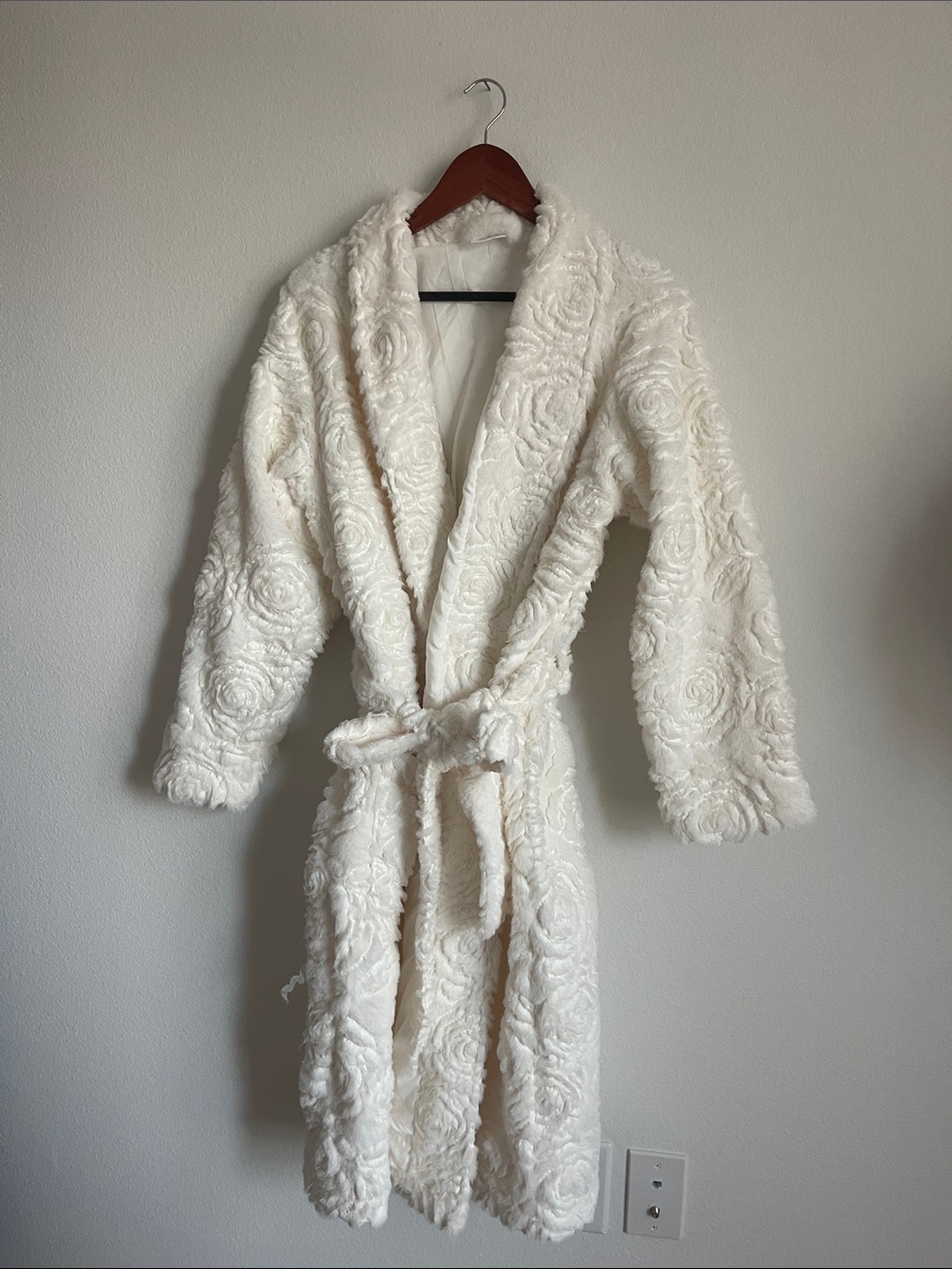 Loveshack fancy-pottery barn Cozy Ivory Robe wBelt and matching slippers